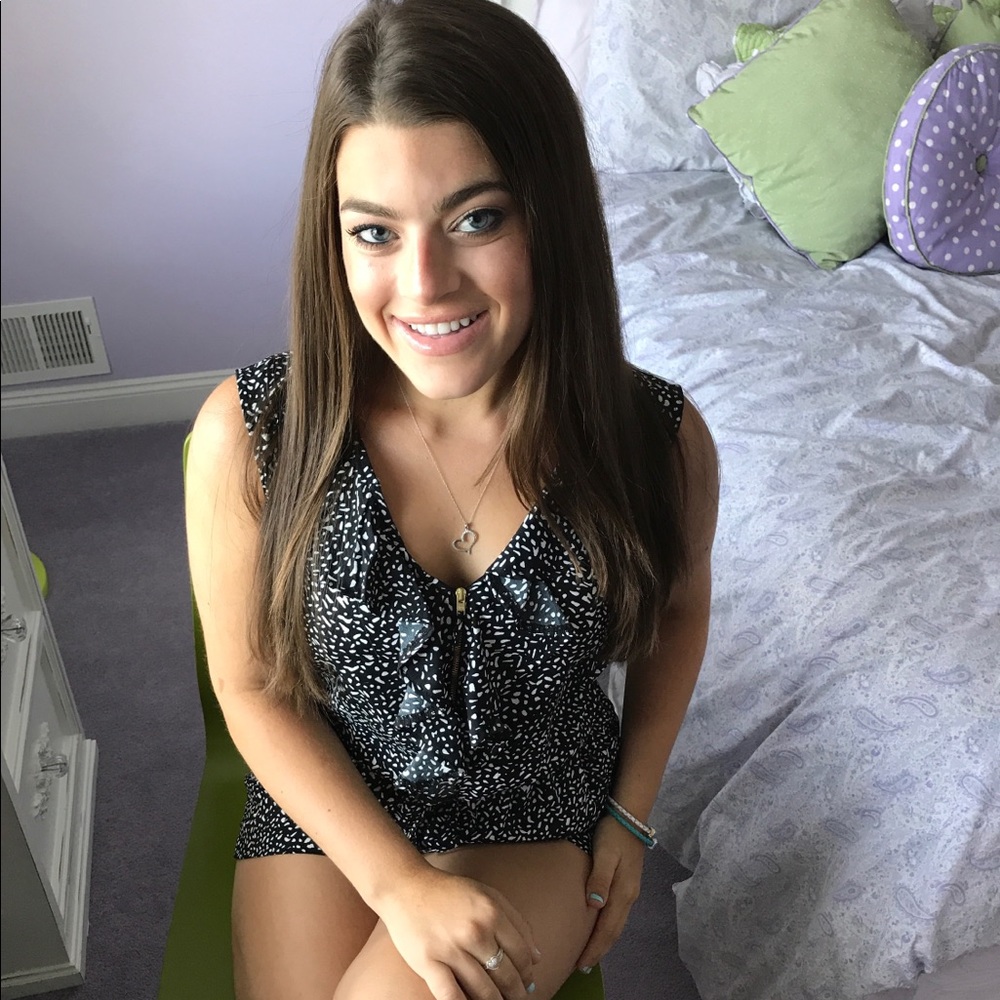 Meet your Posher, Marisa